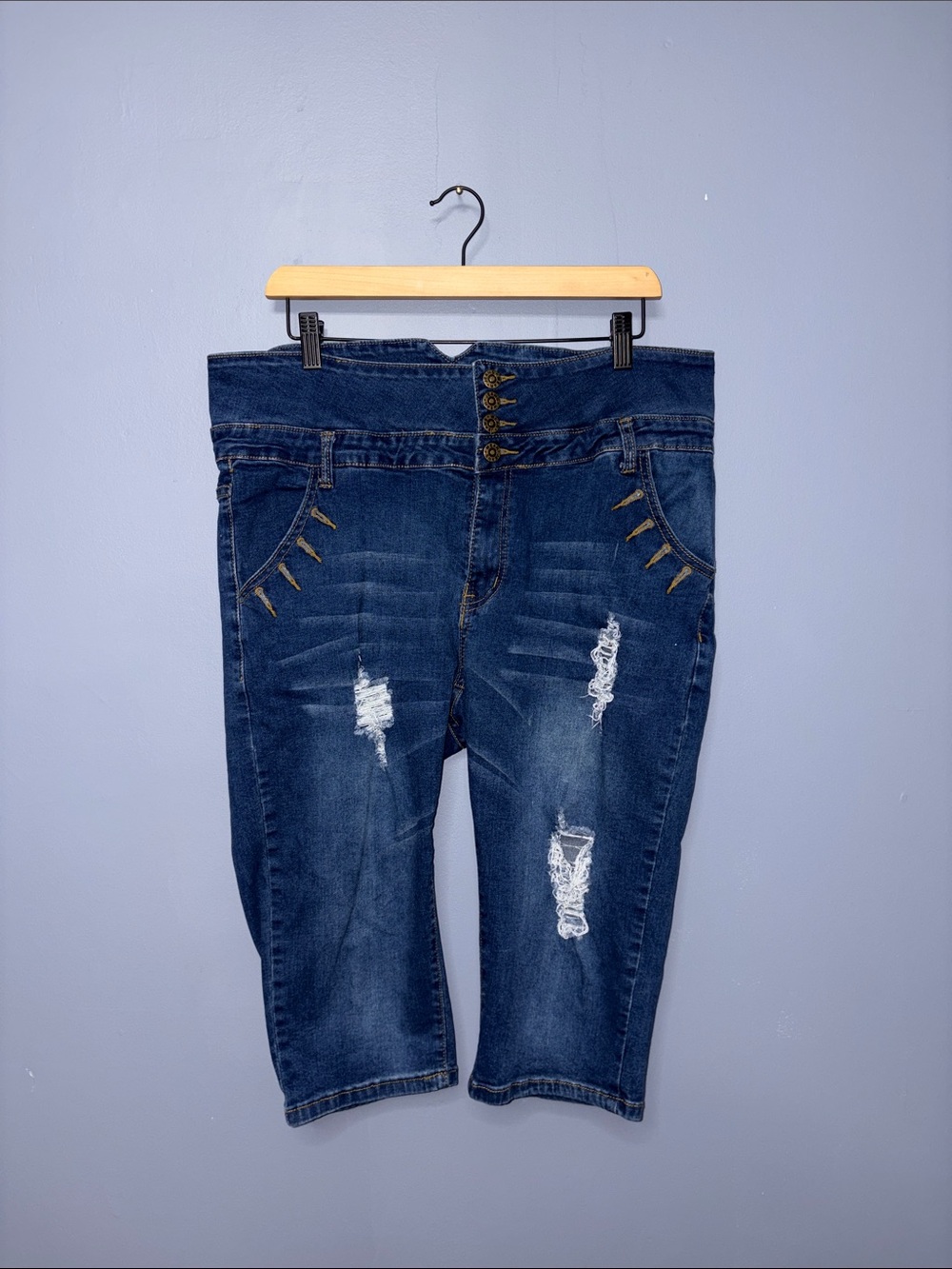 Rosegal • Distressed Jean Capris
